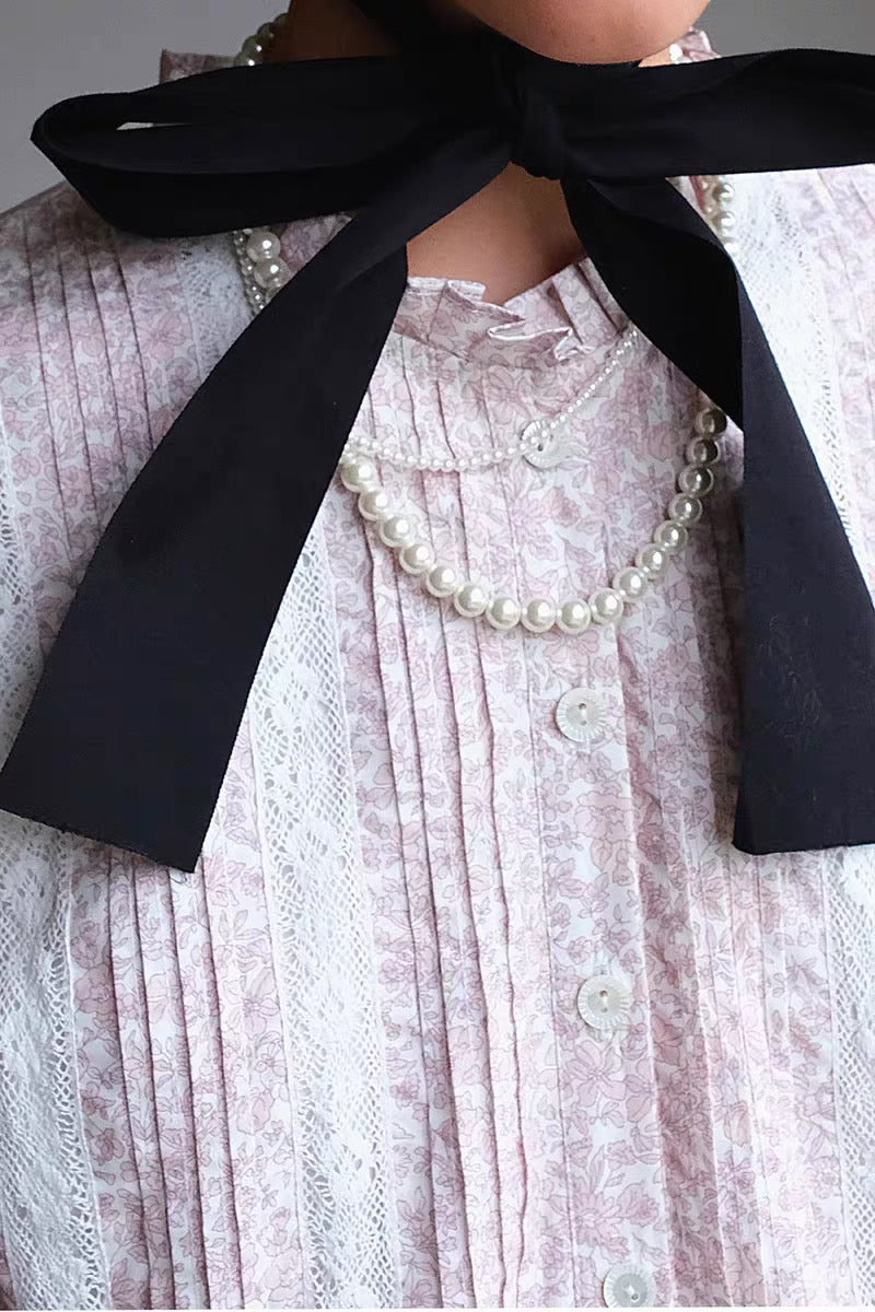 Women stars birds. Original Design Retro Pleated Lace Multi-layered Dress