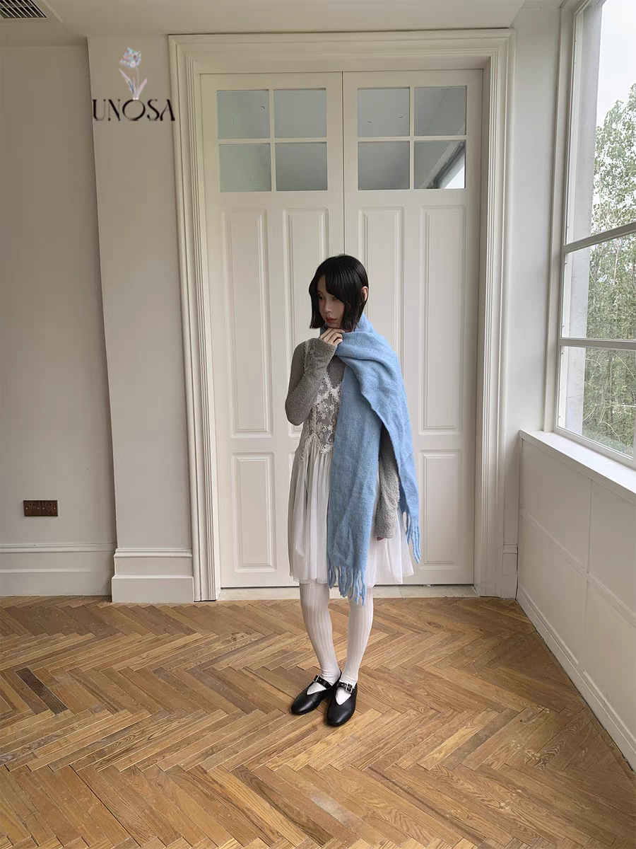 UNOSA. Original Design Gray Base Shirt & White Lace Dress