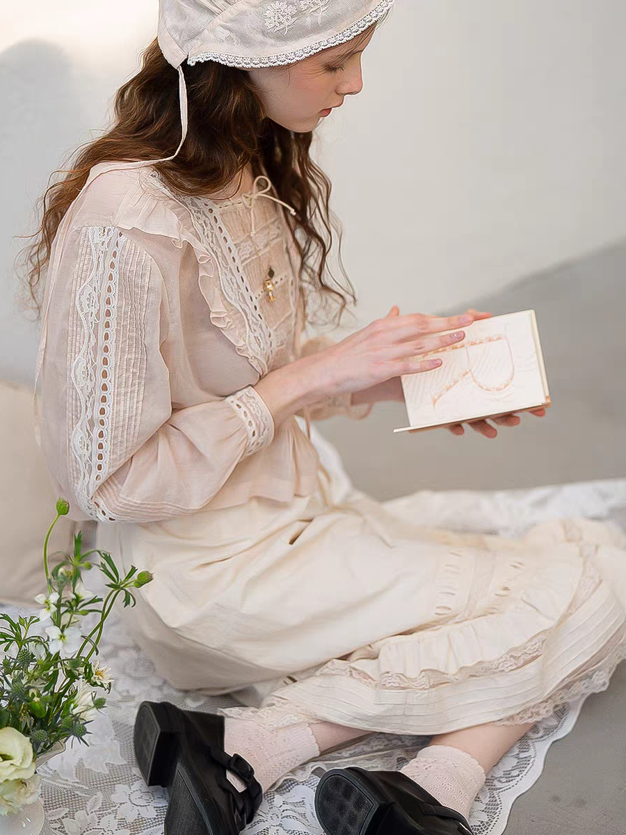 Kissgarnet. Original Design Vintage Lace Trim Embroidered Patchwork Top & Hat & Skirt