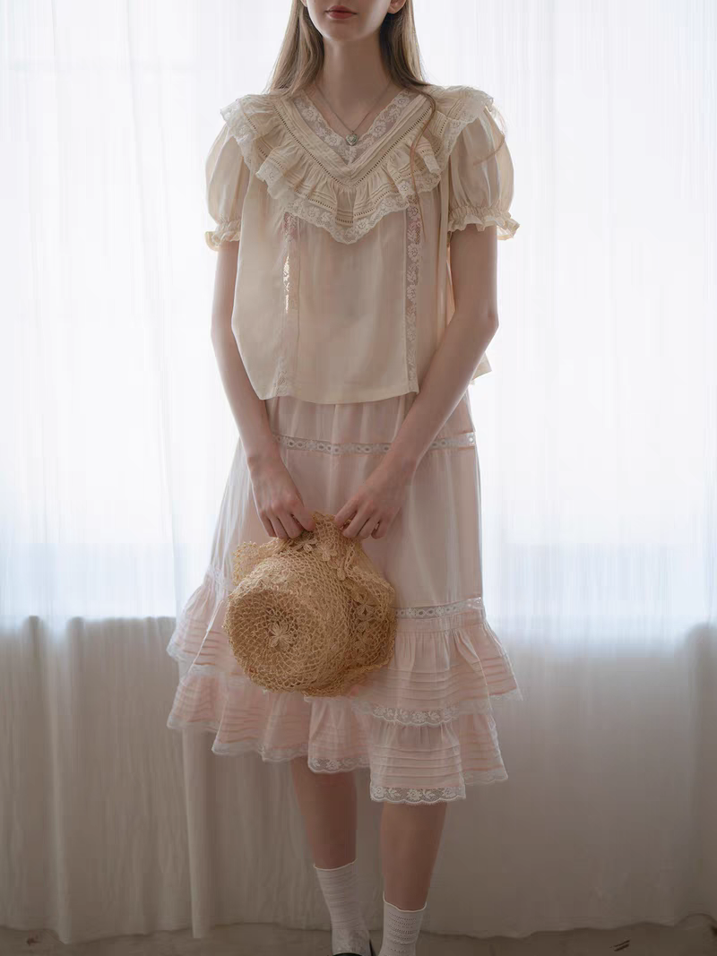 Kissgarnet. Original Design Lace Patchwork Short Sleeve Top with Vintage Collar