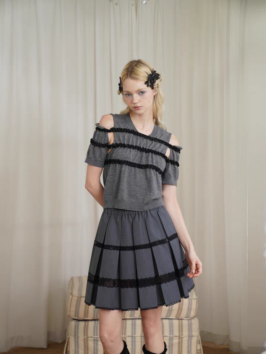 HSIYOUNWOO. Original Design Wool Lace Trim Pleated Skirt
