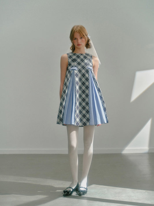 UNOSA.Original Design Light Blue Plaid Pleated A-line Dress