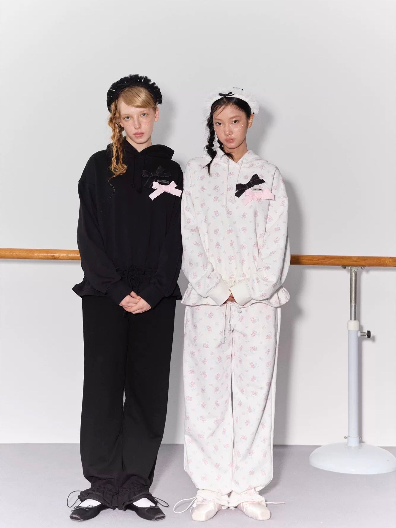 PER PEARL. Original Design Ballet Shoes Print Hoodie & Sweatpants Set