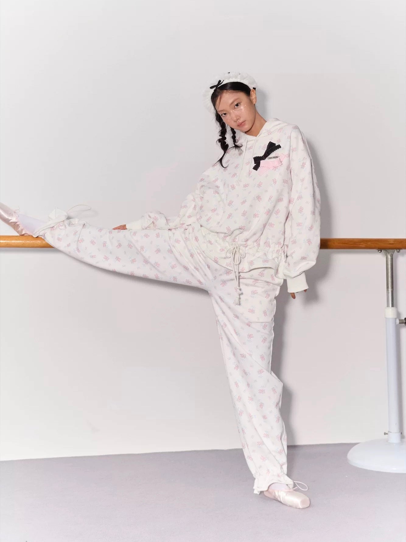 PER PEARL. Original Design Ballet Shoes Print Hoodie & Sweatpants Set