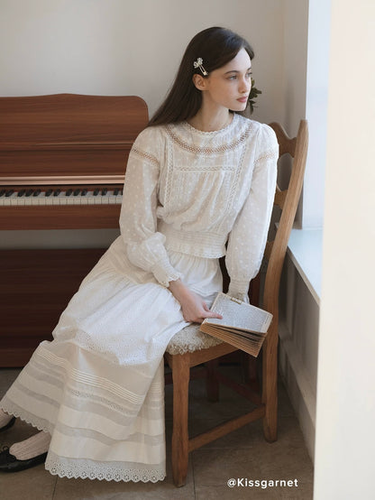 Kissgarnet. Original Design Floral Embroider Blouse & Skirt Set