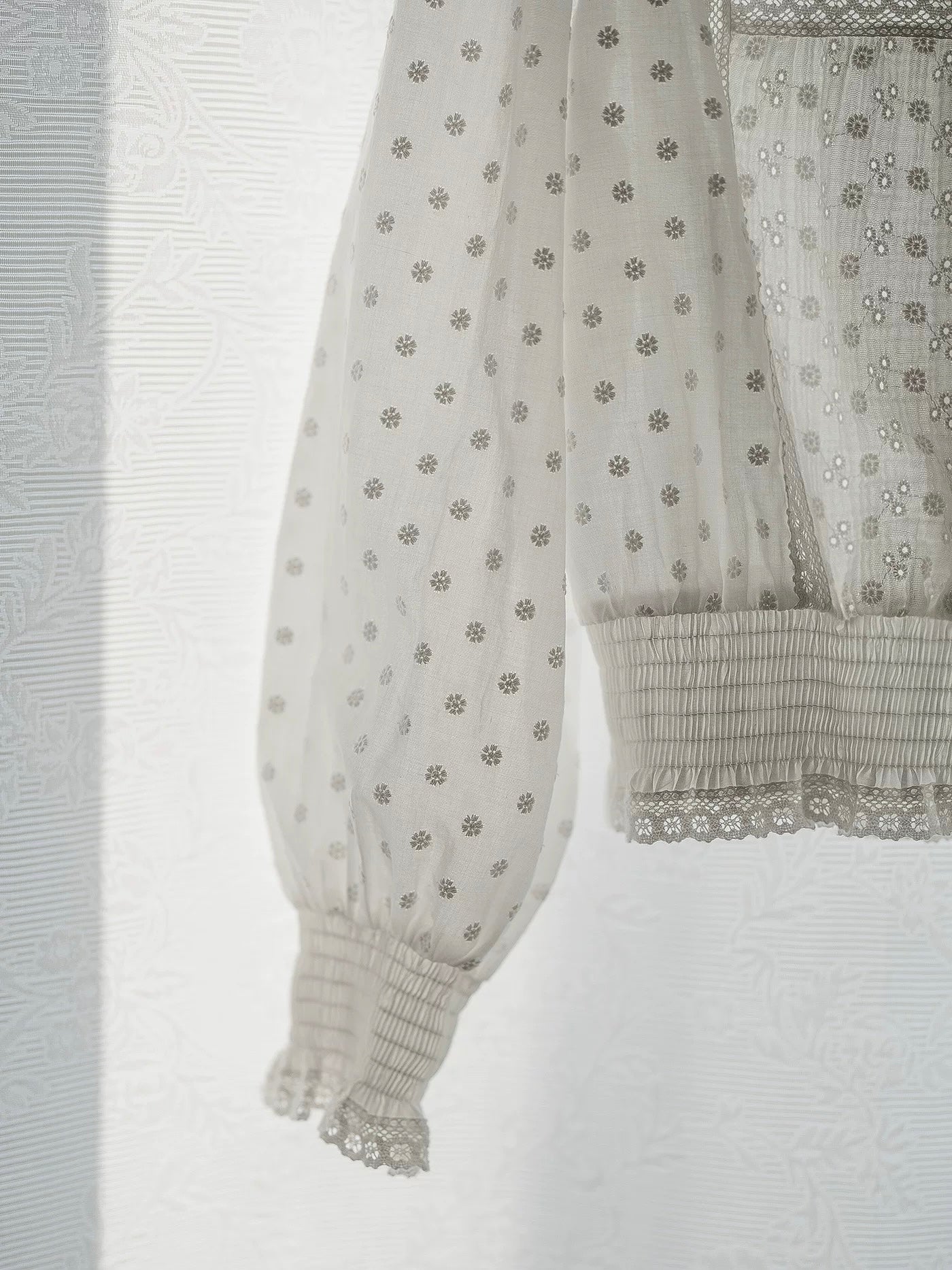 Kissgarnet. Original Design Floral Embroider Blouse & Skirt Set