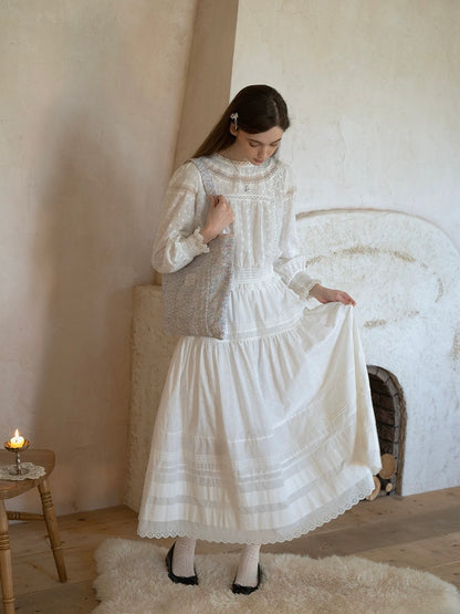 Kissgarnet. Original Design Floral Embroider Blouse & Skirt Set