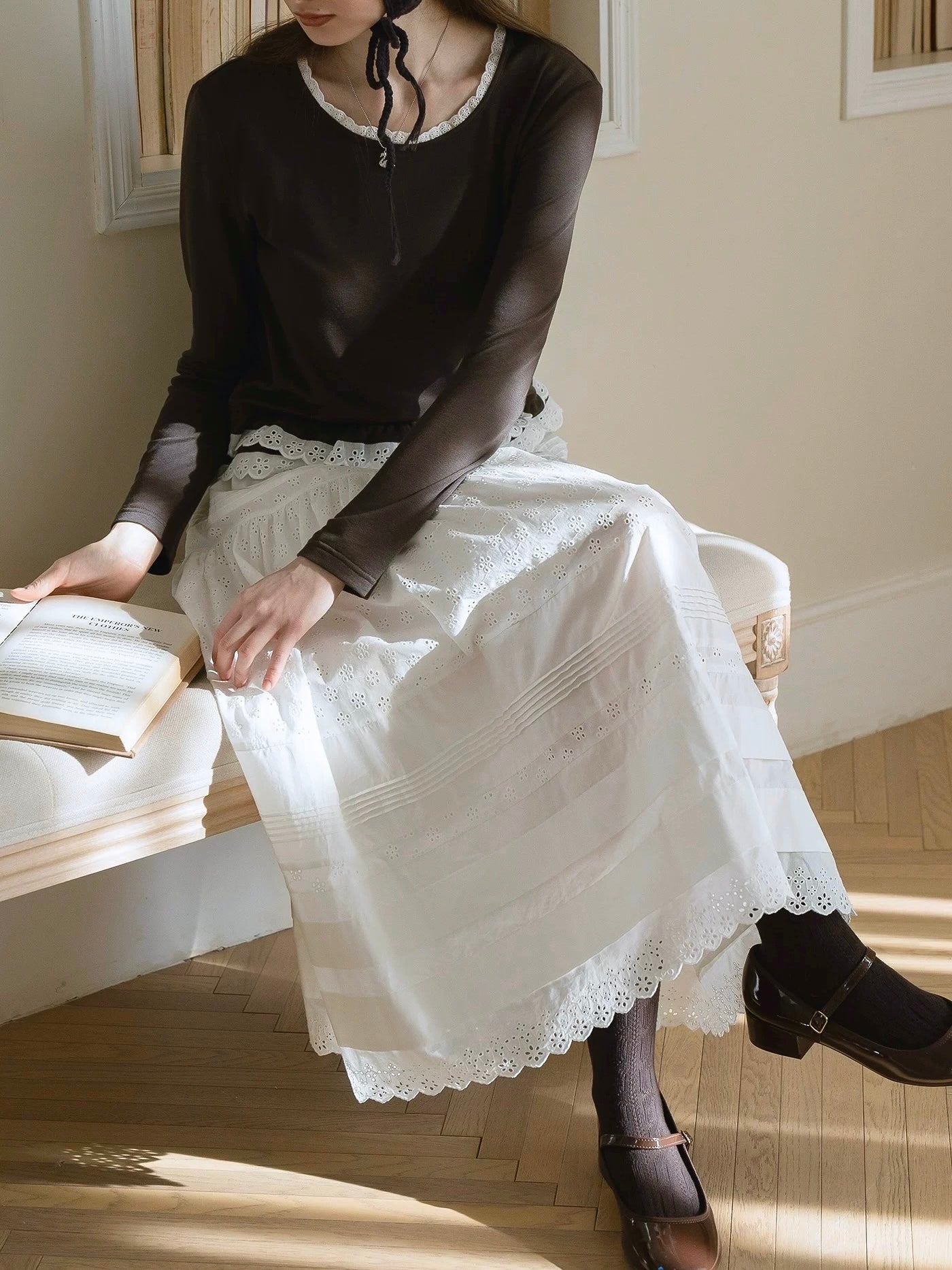 Kissgarnet. Original Design Floral Embroider Blouse & Skirt Set