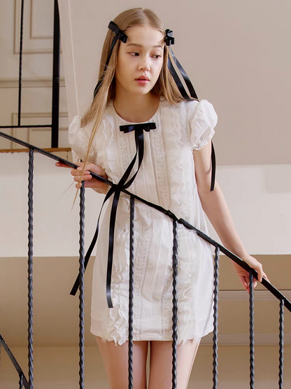PER PEARL. Original Design White Lace Trim Bow Short Sleeve Dress