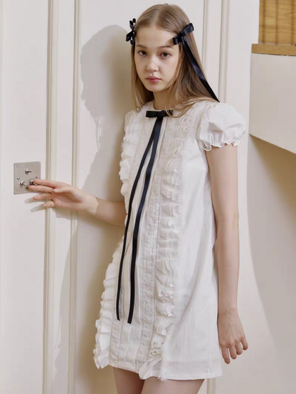 PER PEARL. Original Design White Lace Trim Bow Short Sleeve Dress