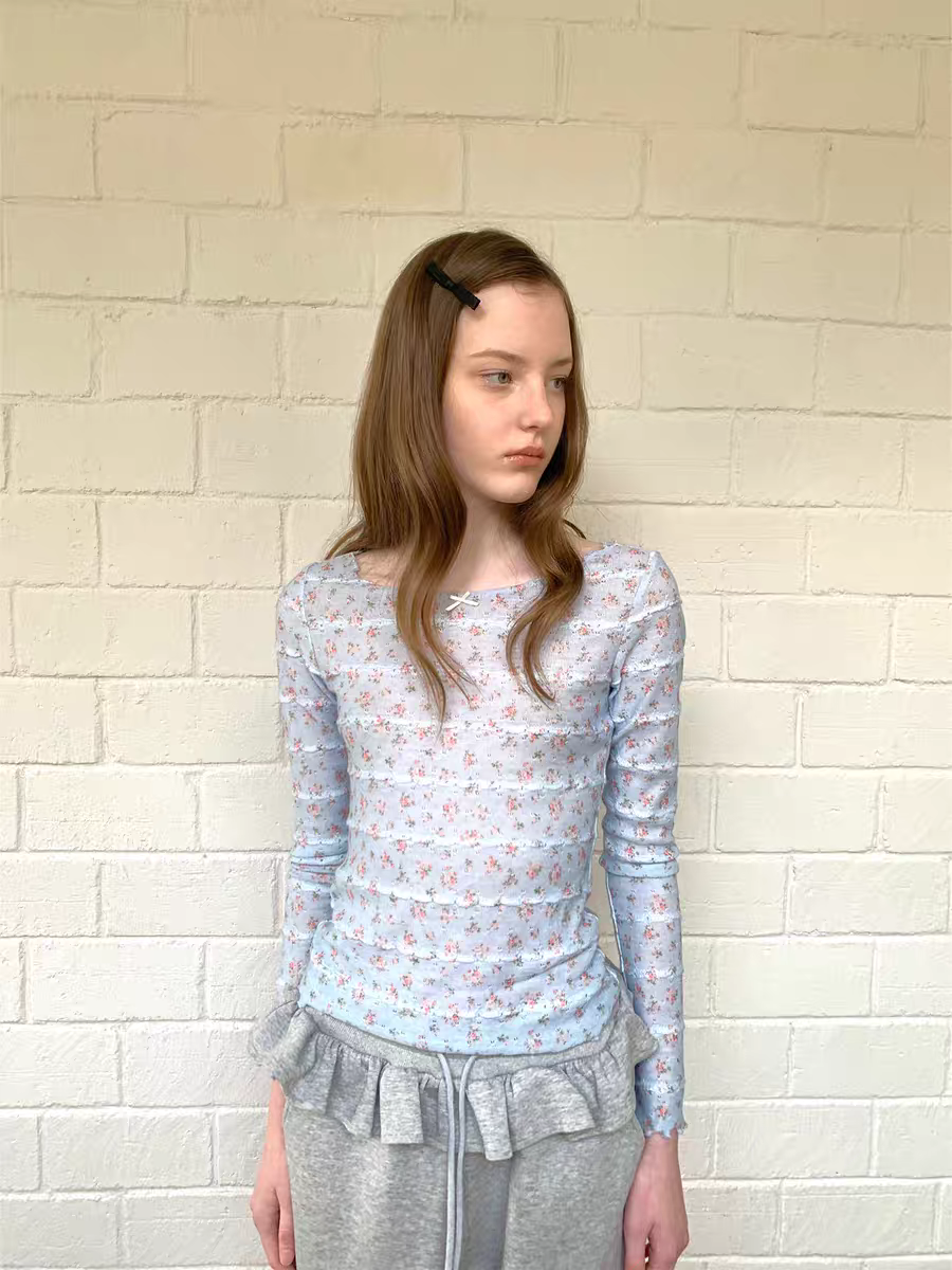 SOOMIE. Original Design Floral Stretch Knit Long Sleeve Top