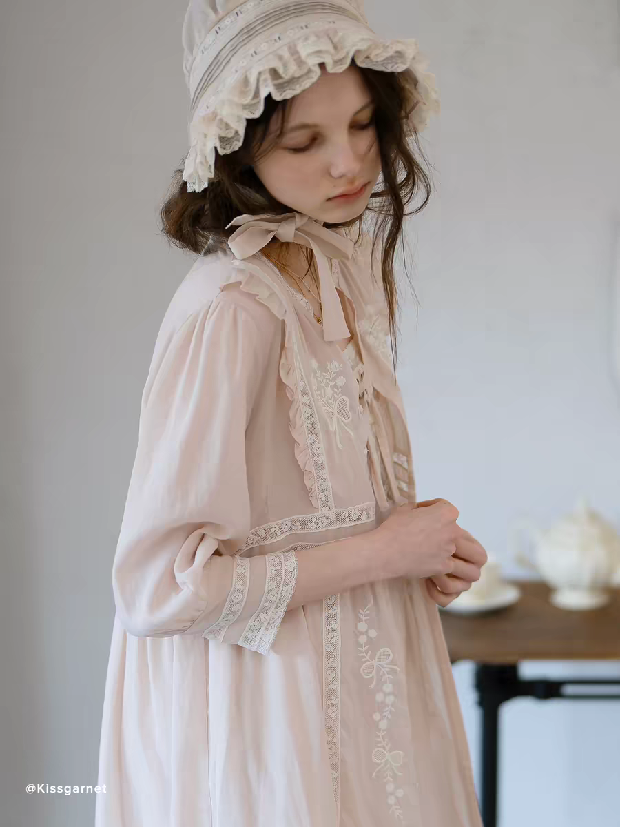 Kissgarnet. Original Design Embroidered Cardigan-Style Overlay Dress & Lace Slip Dress Set