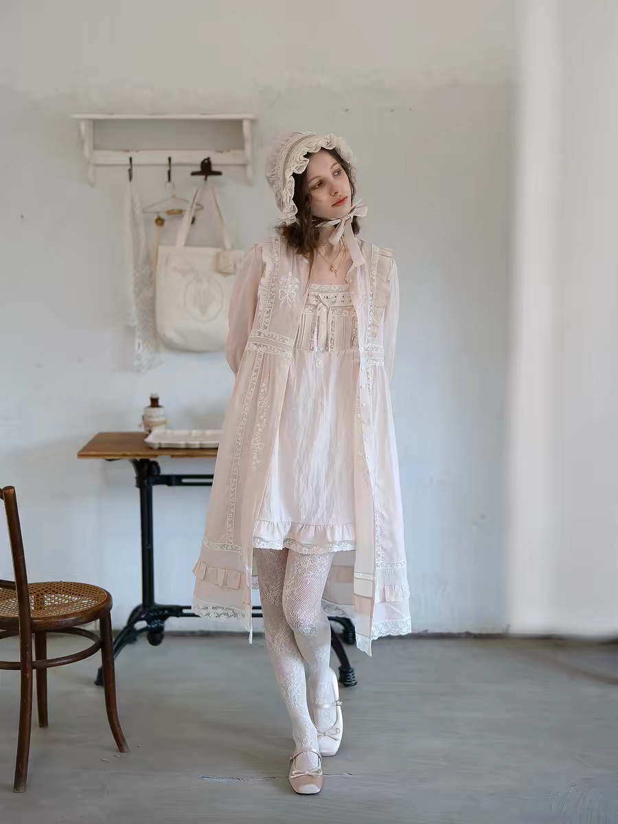 Kissgarnet. Original Design Embroidered Cardigan-Style Overlay Dress & Lace Slip Dress Set