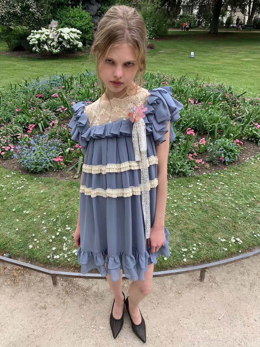 UNOSA. Original Design Chiffon Patchwork Lace Ruched Ruffle Dress