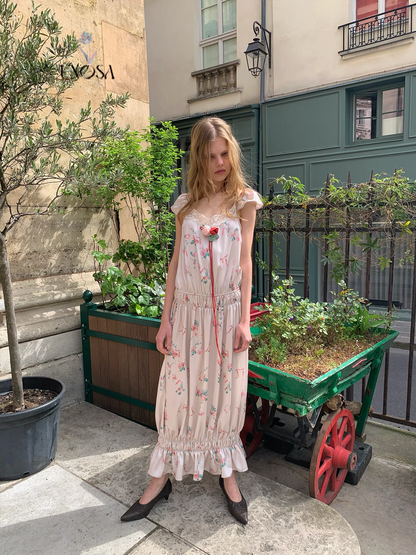 UNOSA. Original Design Floral Print Vase Silhouette Cami Dress