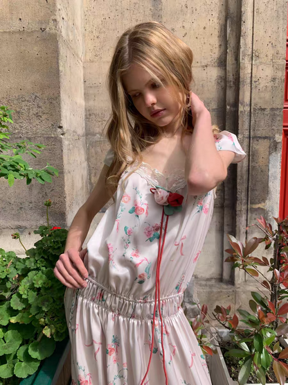 UNOSA. Original Design Floral Print Vase Silhouette Cami Dress