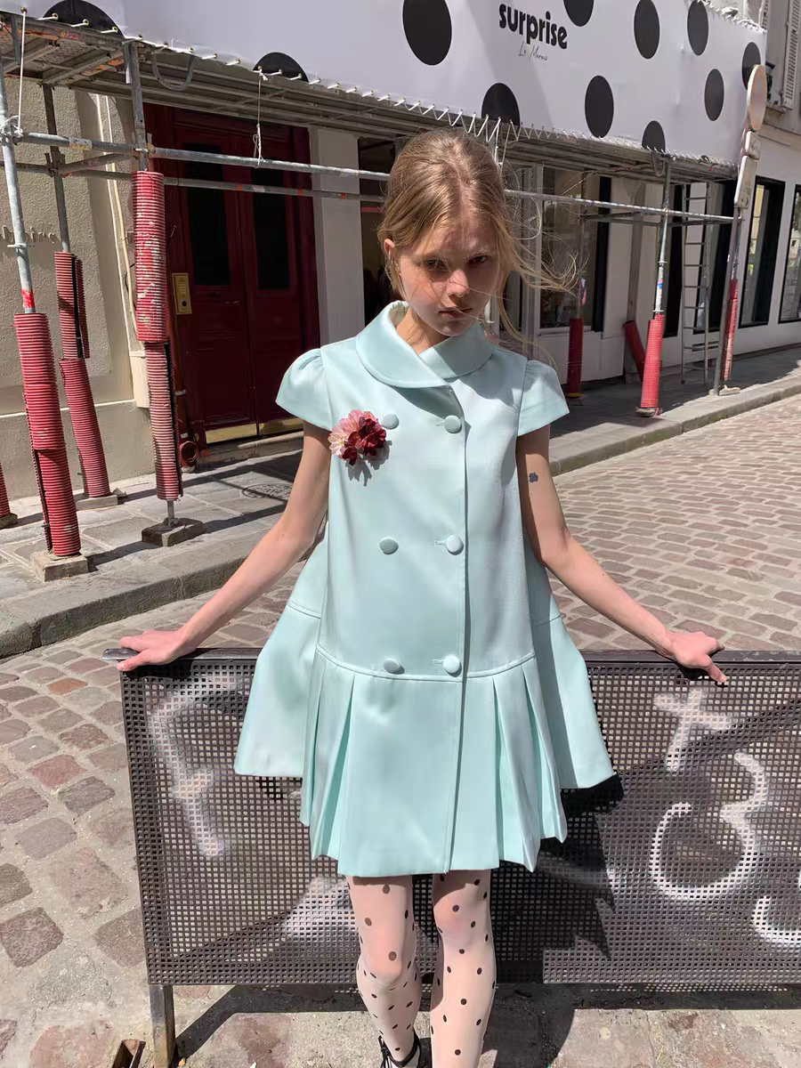 UNOSA. Original Design Satin Double-Breasted Pleated Short Sleeve Dress